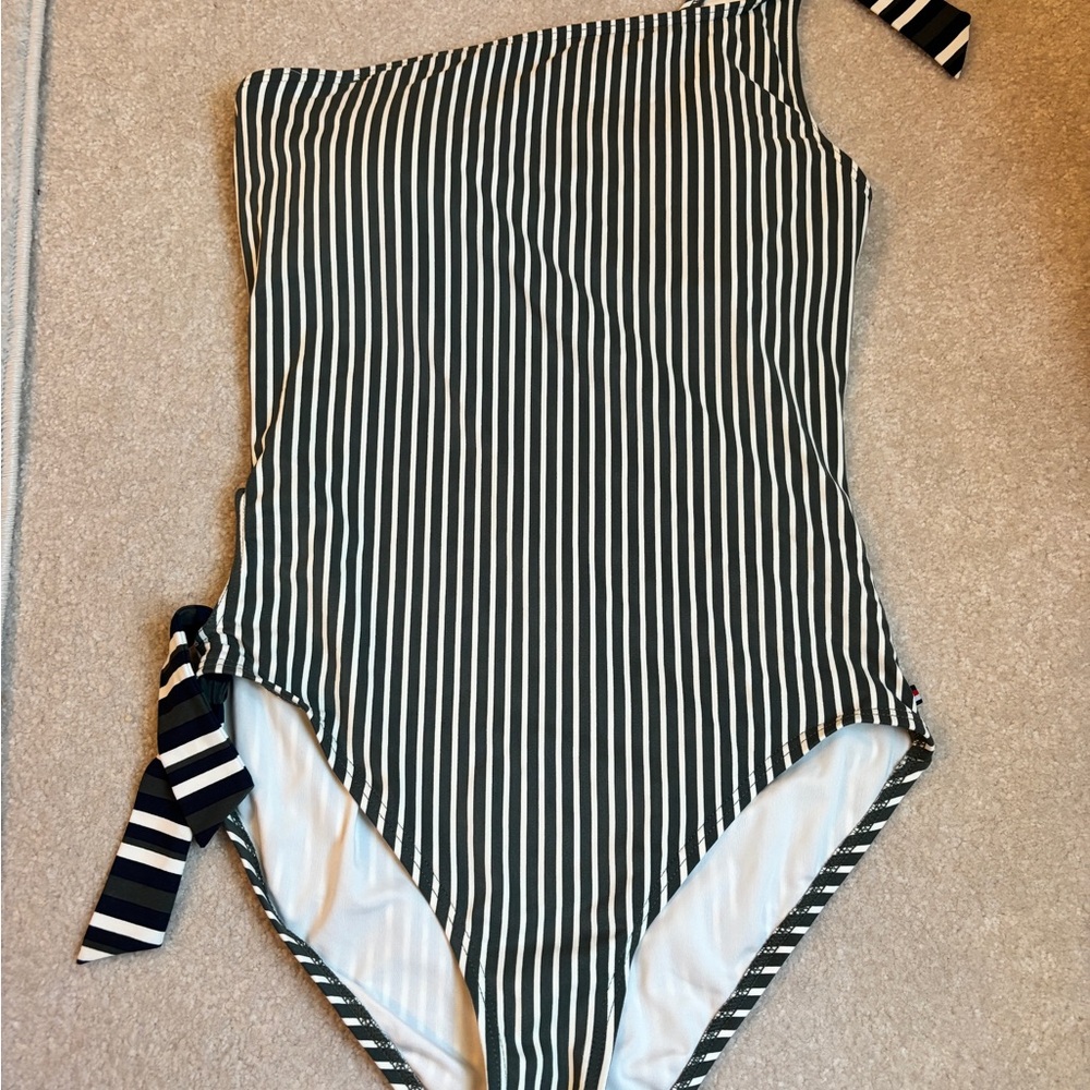 Striped One-Shoulder Swimsuit